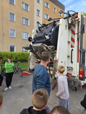 Foto des Albums: Abfallentsorgung hautnah erleben