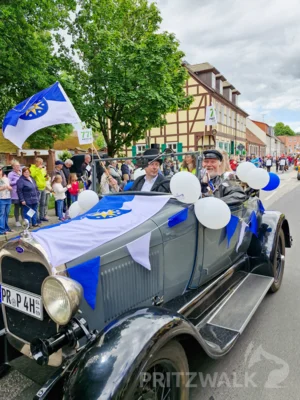 Foto des Albums: Festumzug zu 770 Jahre Stadtrecht - Teil 2