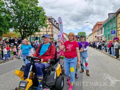 Foto des Albums: Festumzug zu 770 Jahre Stadtrecht - Teil 2