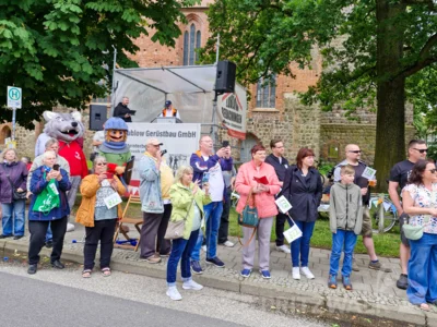 Foto des Albums: Festumzug zu 770 Jahre Stadtrecht - Teil 2