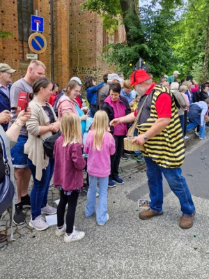 Foto des Albums: Festumzug zu 770 Jahre Stadtrecht - Teil 2
