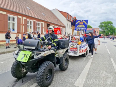 Foto des Albums: Festumzug zu 770 Jahre Stadtrecht - Teil 2
