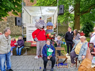 Foto des Albums: Festumzug zu 770 Jahre Stadtrecht - Teil 2