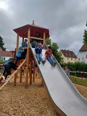 Foto des Albums: Einweihung des neuen Spielgerätes