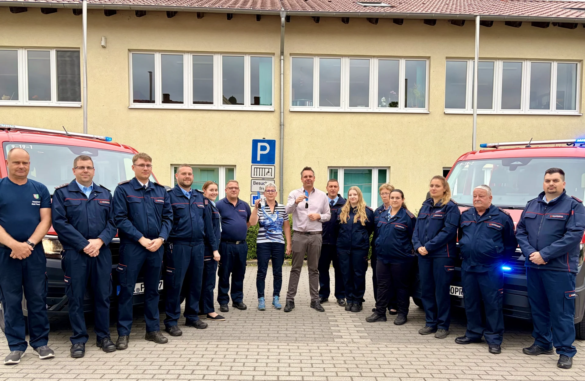 Bild: Übergabe MTF an Feuerwehreinheiten Walsleben und Wildberg