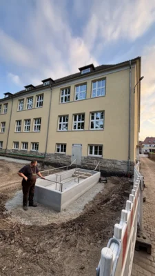 Da steht es nun, unser Kneippbecken  (Bild vergr&ouml;&szlig;ern)