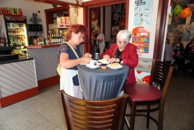 Foto des Albums: Seniorenwoche: Besuch im Kino Astoria