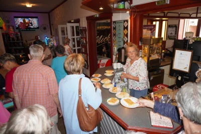 Foto des Albums: Seniorenwoche: Besuch im Kino Astoria