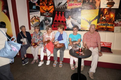 Foto des Albums: Seniorenwoche: Besuch im Kino Astoria