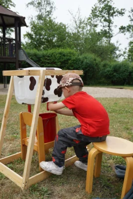 eine Kuh "melken"  (Bild vergr&ouml;&szlig;ern)