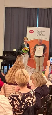 Preistr&auml;gerinnen Geeste, 2. Preis der Marianne Dirks Stiftung an kfd Geeste, 05.06.2026  (Bild vergr&ouml;&szlig;ern)