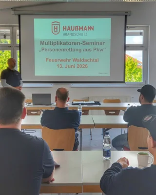 Foto des Albums: Ausbildung technische Hilfeleistung Verkehrsunfall