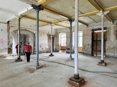 Foto des Albums: Bahnhofsempfangsgebäude im Wandel I Fotos: Martin Röhr, Martin Ferch, Jens Wegner, Gerhard Baack