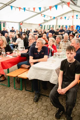 Foto des Albums: 100 Jahre FC DoRi