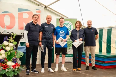 Foto des Albums: 100 Jahre FC DoRi