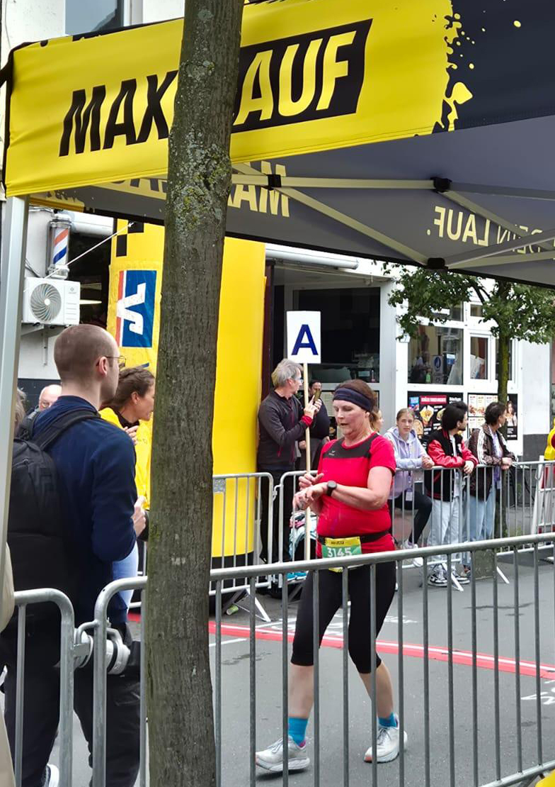 Bild: 14 Silke im Ziel