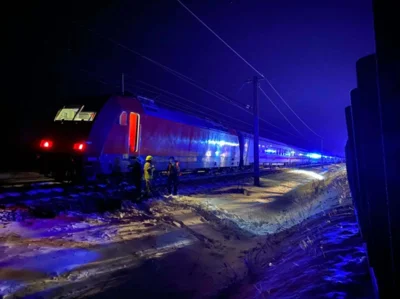 Foto des Albums: 13.02.2021 Feuer Bahn - Bahnstrecke Wolfsburg/Berlin - Brennt Lok