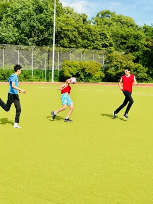 Foto des Albums: Fußball in der High-Deck-Siedlung