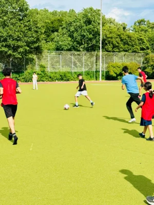 Foto des Albums: Fußball in der High-Deck-Siedlung