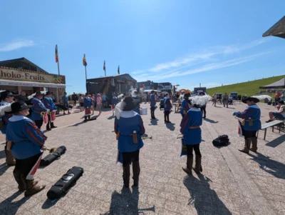 Mittsommerfest in Dageb&uuml;ll  (Bild vergr&ouml;&szlig;ern)