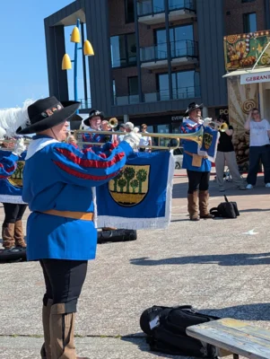 Mittsommerfest in Dageb&uuml;ll  (Bild vergr&ouml;&szlig;ern)