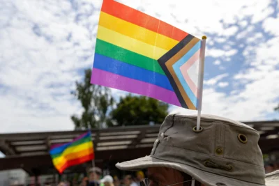 Foto des Albums: Fahnenhissung zum Christopher Street Day