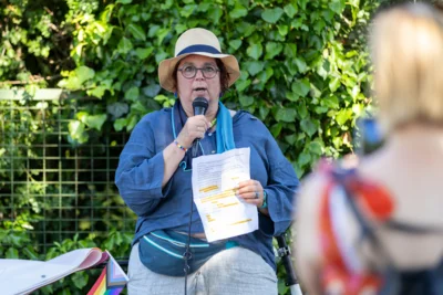 Foto des Albums: Fahnenhissung zum Christopher Street Day