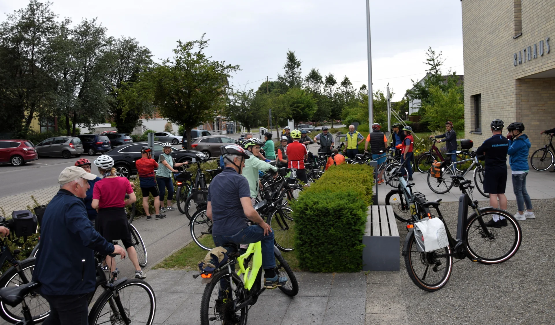 Bild: Start der Tour am Rathaus