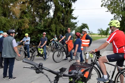 Zwischenhalt in Britschweiler...  (Bild vergr&ouml;&szlig;ern)