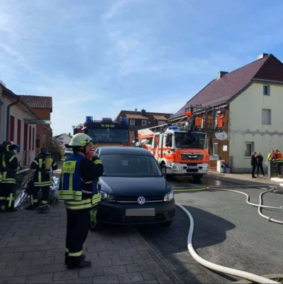 Foto des Albums: 16.03.2020 Feuer 2 - Bünnebergstr. Velpke- Gebäudebrand