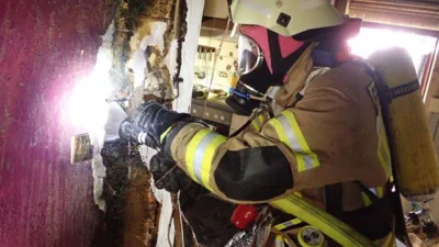 Foto des Albums: 16.03.2020 Feuer 2 - Bünnebergstr. Velpke- Gebäudebrand