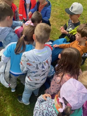 Foto des Albums: Dorfrundgang Klasse 1b- Dank an Frau Lugenheim