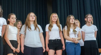 Foto des Albums: Mit Musik Richtung Sommerferien – Das Sommerkonzert 2026 begeistert die Schulgemeinschaft