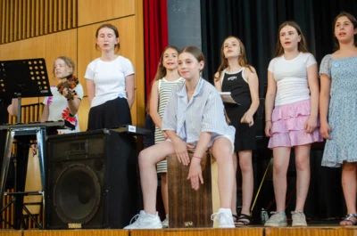 Foto des Albums: Mit Musik Richtung Sommerferien – Das Sommerkonzert 2026 begeistert die Schulgemeinschaft