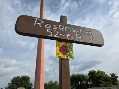 Foto des Albums: Wegweiser mit Charakter