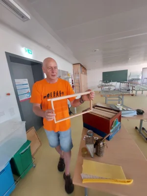Foto des Albums: Besuch vom Imker Kl. 2 🐝