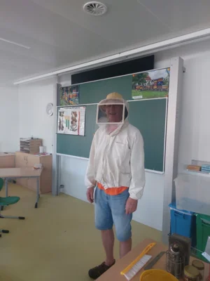 Foto des Albums: Besuch vom Imker Kl. 2 🐝