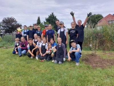 Foto des Albums: Wir pflanzen eine instektenfreundliche Hecke 🐝 🌳