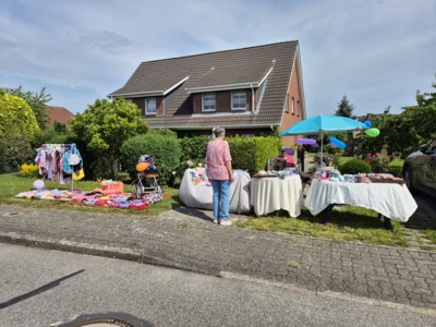 Foto des Albums: Hofflohmarkt in Neuendorf