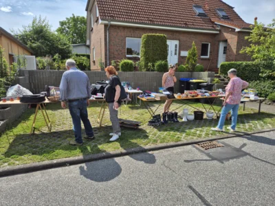 Foto des Albums: Hofflohmarkt in Neuendorf