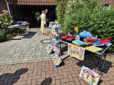 Foto des Albums: Hofflohmarkt in Neuendorf