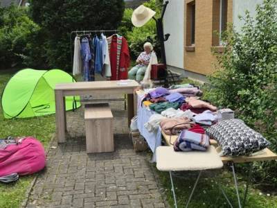Foto des Albums: Hofflohmarkt in Neuendorf