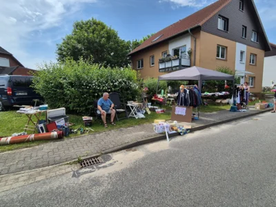 Foto des Albums: Hofflohmarkt in Neuendorf