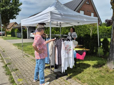 Foto des Albums: Hofflohmarkt in Neuendorf
