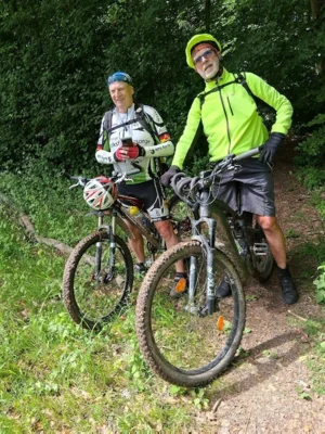 2026-06--MTB-Tour-Tag3-Die Sonne scheint, die Laune steigt-kl033  (Bild vergr&ouml;&szlig;ern)
