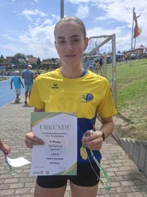 Tamina mit ihrer Medaille 