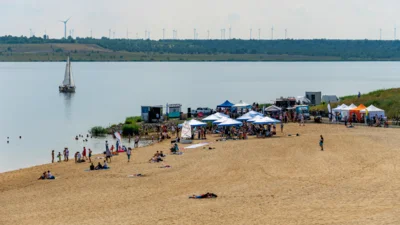 Strand Foto L&uuml;deke  (Bild vergr&ouml;&szlig;ern)