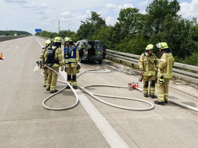 Foto des Albums: EINSATZ BR2 PKW-Brand Kleinbrand