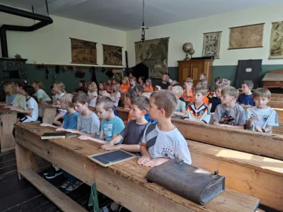 Foto des Albums: 1/2a und 1/2b im Schulmuseum