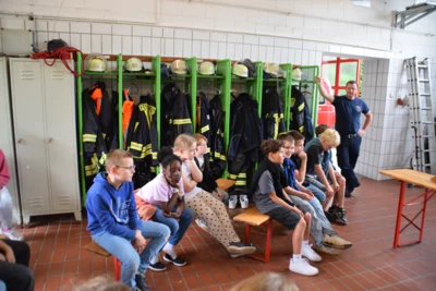 Foto des Albums: Besuch bei der Feuerwehr in Lünern